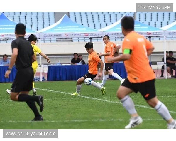 基层足球比赛冲突频发 球员激烈打架事件引发广泛关注